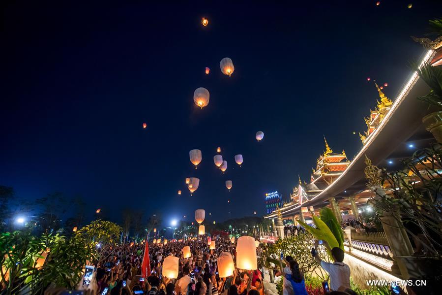 CHINA-YUNNAN-JINGHONG-KONGMING LANTERNS (CN)