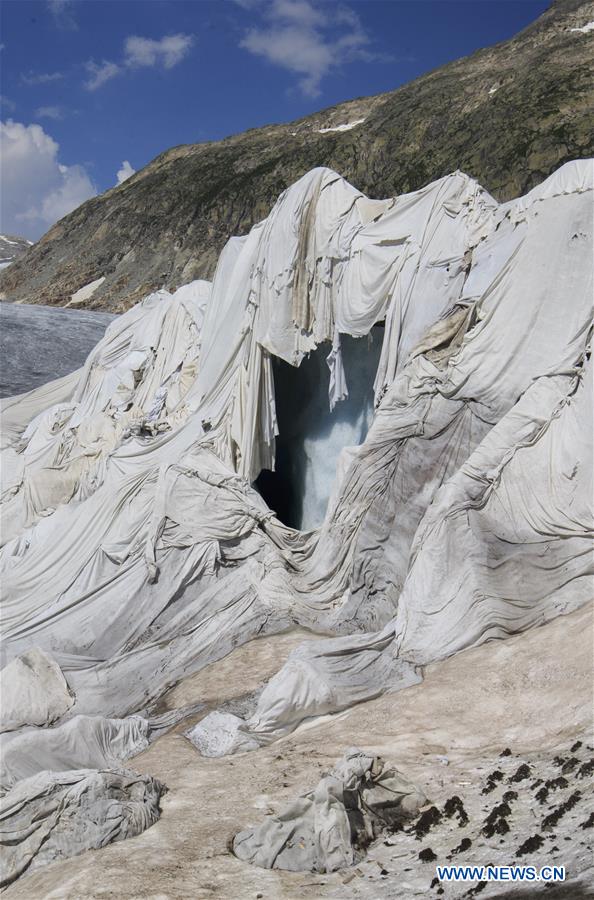 SWITZERLAND-FURKA PASS-RHONE GLACIER-MELTING