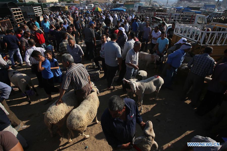 MIDEAST-NABLUS-EID AL-ADHA-LIVESTOCK MARKET