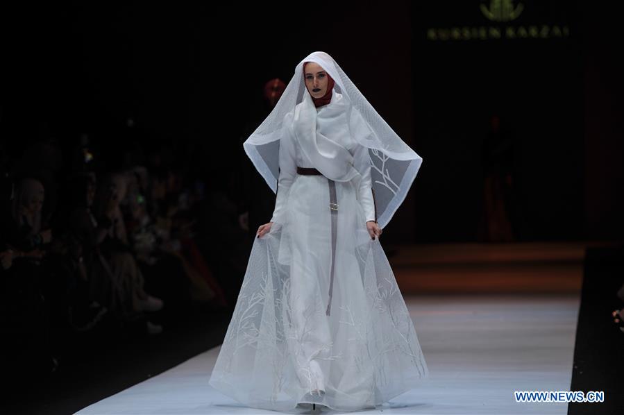 INDONESIA-JAKARTA-FASHION WEEK-KURSIEN KARZAI