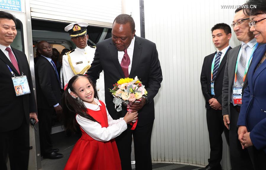 CHINA-SHANGHAI-CIIE-KENYA-PRESIDENT-ARRIVAL (CN)