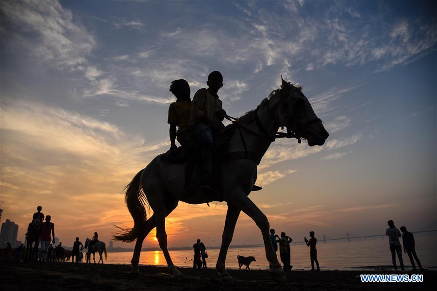 INDIA-MUMBAI-DAILY LIFE