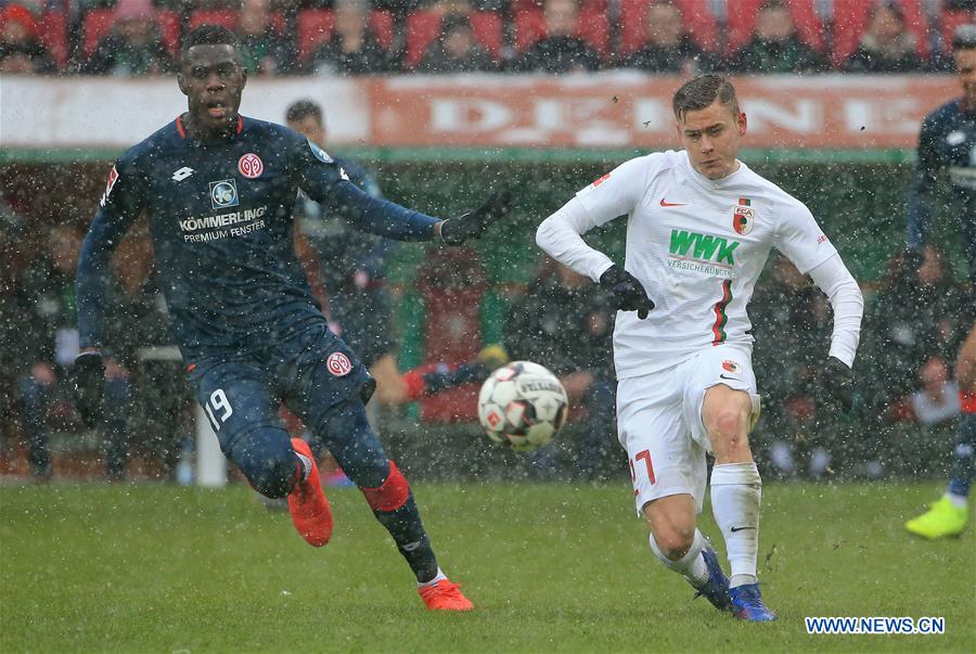 (SP)GERMANY-AUGSBURG-SOCCER-BUNDESLIGA-AUGSBURG VS MAINZ