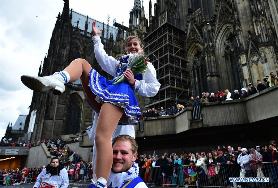 GERMANY-COLOGNE-CARNIVAL-ROSE MONDAY PARADE