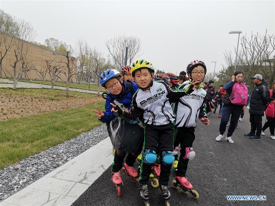 (BeijingCandid)CHINA-BEIJING-SPRING-PEOPLE (CN)