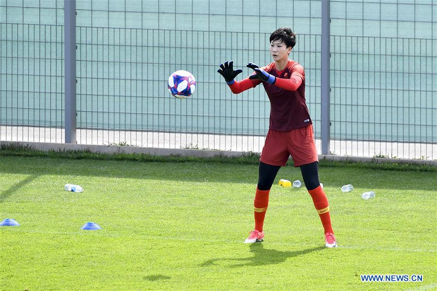 (SP)FRANCE-FABREGUES-2019 FIFA WOMEN'S WORLD CUP-ROUND OF 16-CHINA-TRAINING SESSION