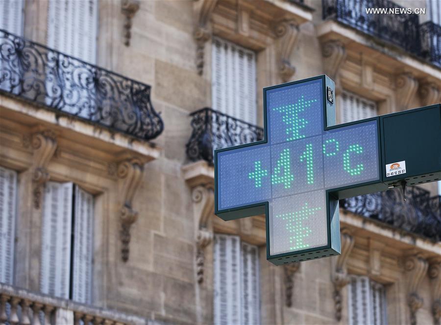 FRANCE-PARIS-HEAT WAVE