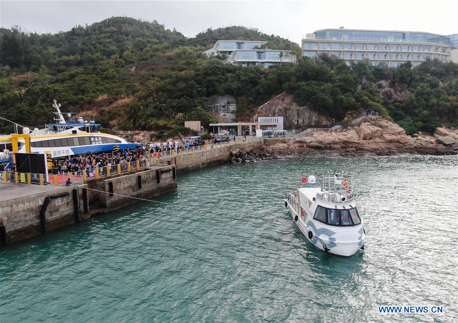 CHINA-GUANGDONG-ZHUHAI-JINDOUYUN-AUTONOMOUS CARGO SHIP-MAIDEN VOYAGE (CN)