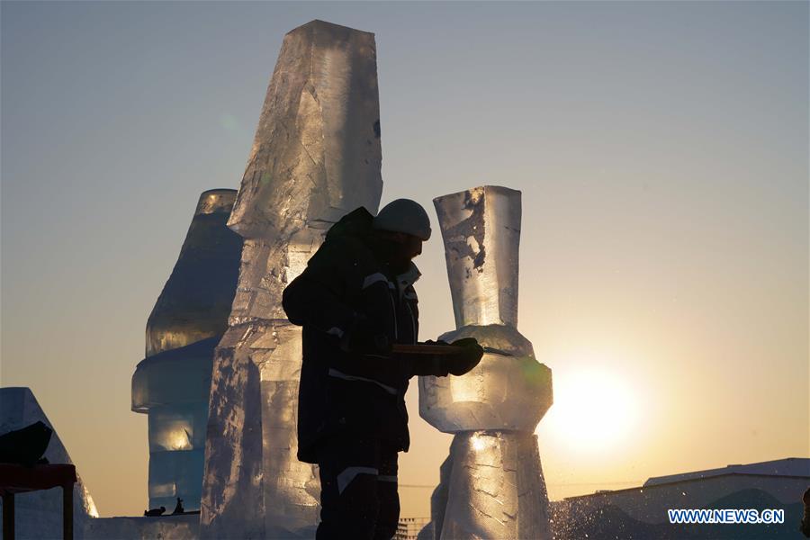 CHINA-HARBIN-ICE SCULPTURE COMPETITION (CN)