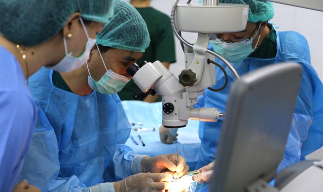 Chinese medical team provides free cataract surgeries to patients in Myanmar's Yangon