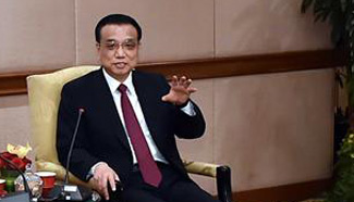 Premier Li meets Malaysian industrial and commercial representatives